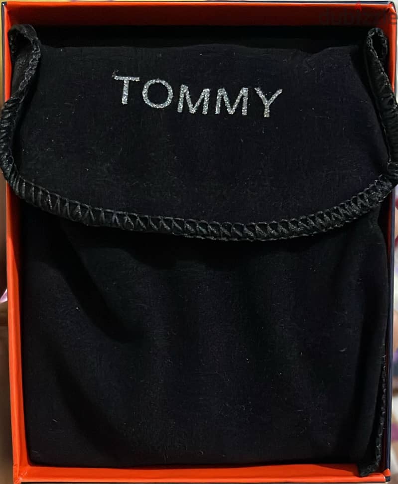 محفظة Tommy Hilfiger أصلية سوداء و جلد طبيعي 2