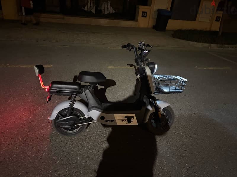 abuhawa electric scoter for al ages 1