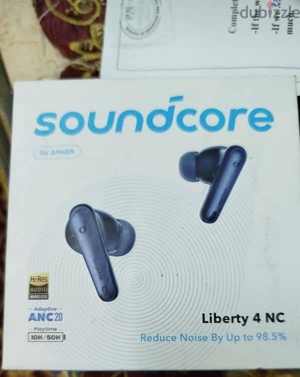 سماعه Soundcore بمشتملاتها 4