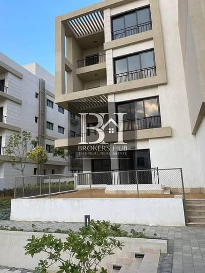 Ground floor apartment with garden for sale in Fifth Square Al Marasem Compound, Fifth Settlement