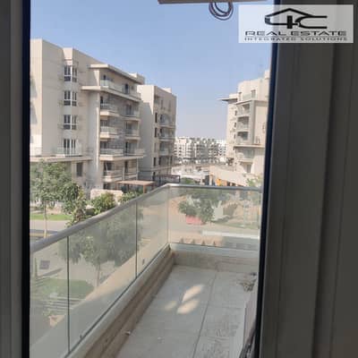 Apartment 170 m ready to move for sale with lowest price in market in Mountian view icity new cairo compound