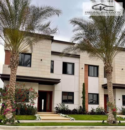 Townhouse for sale, 176 square meters, 3 rooms, delivery in 2025, landscape view, with the lowest down payment and prime location installments