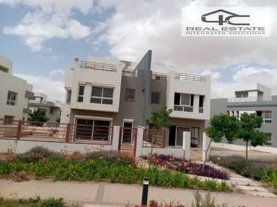 A villa twin house 237 m 4 bedrooms direct on land scape with down payment 6,700,000 and installments for sale in Hyde Park