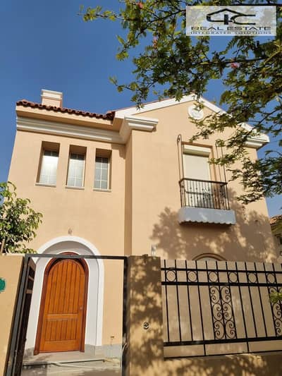 Villa for rent in Hyde Park 425 m, fully finished with air conditioners and kitchen