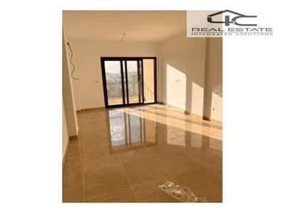 Ready to move apartment bua 130 m 2 bedroom with fully finished with Ac's with down payment and instalment in fifth square compound