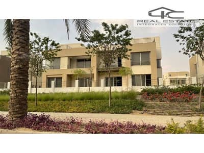 Villa Town house Middle ready to move for sale 190 m 4 bedrooms with down payment and installments for sale in Palm Hills New Cairo