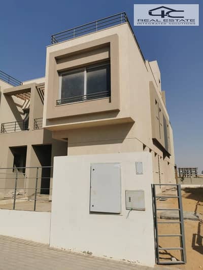 Ready to move twin house 384 m for sale in palm hills new cairo compound with lowest price in market