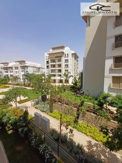 Apartment 141 m land scape view for sale with down payment and instalment in phase garden residence at hyde park compound new cairo