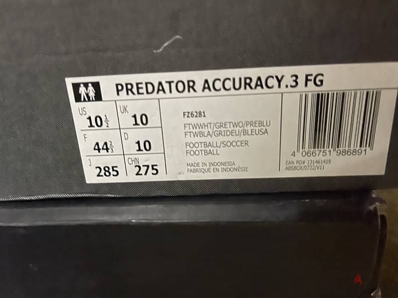 adidas predator 44[2/3} 4