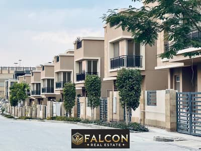 Townhouse corner villa in the heart of the first settlement next to Cairo Airport and Gardenia in Taj City Compound with a 42% discount.