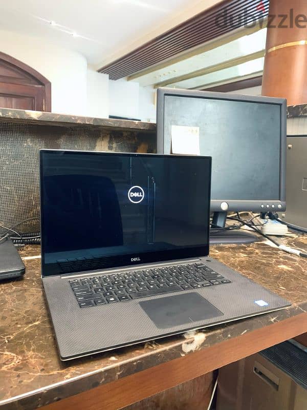 dell precision 5540 4k i9 touch screen 1