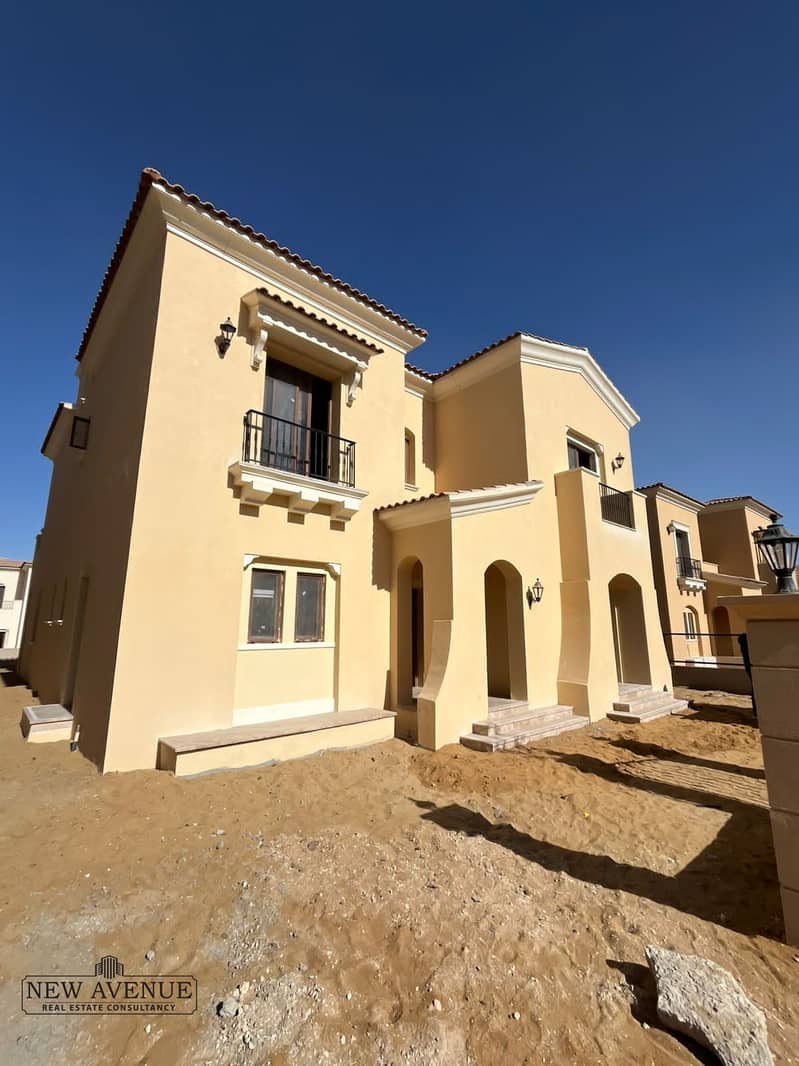 villa Semi finished for sale in City gate 0