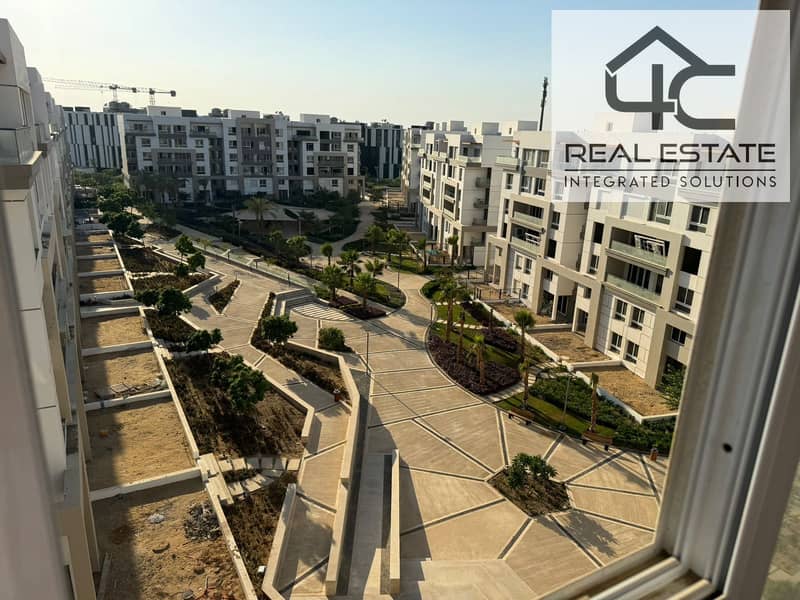 apartment 191m   Hyde Park  5th  Settlement  ready  to  move  in the heart  of  new  cairo  with  installment    under  price  market 0