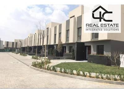 Villa Townhouse  for sale with down payment 700,000  in Al Burouj new cairo over  8years  view landscape in the best location in 5th statement