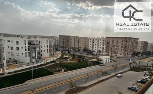 Apartment bahri ready to move for sale in mountain view icity , view landscape and prime location