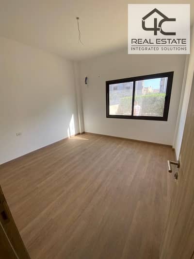 Apartment Fully finished view landscape 3 bedrooms for sale with down payment and installments in Fifth Square