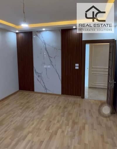 Apartment 165 m 3 bedrooms ultra super lux ready to move Prime location open view for sale in Mountain view icity new Cairo