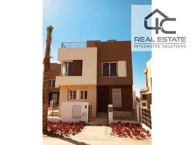 Stand alone villa for sale in prime location Type E bua ​​384 m in Palm Hills New Cairo Compound