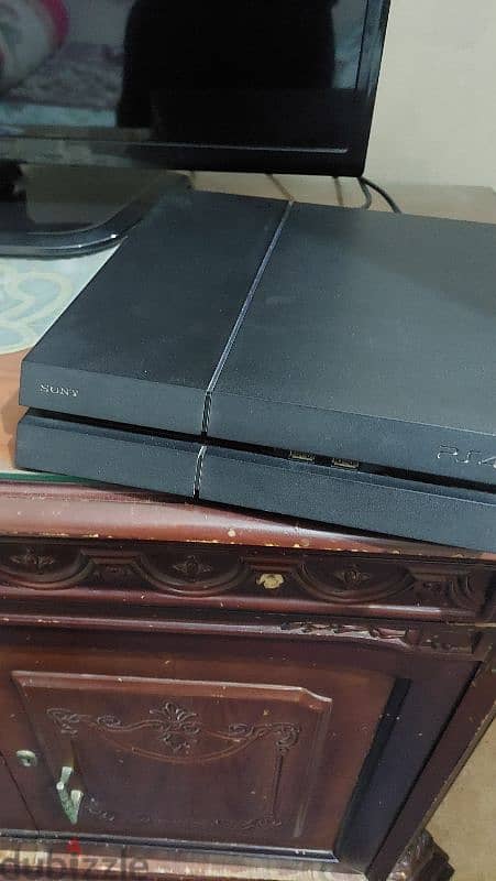 ps4 للبيع 0