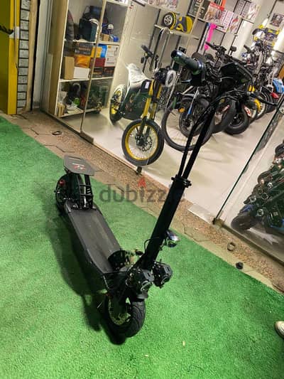 Scooter كهرباء