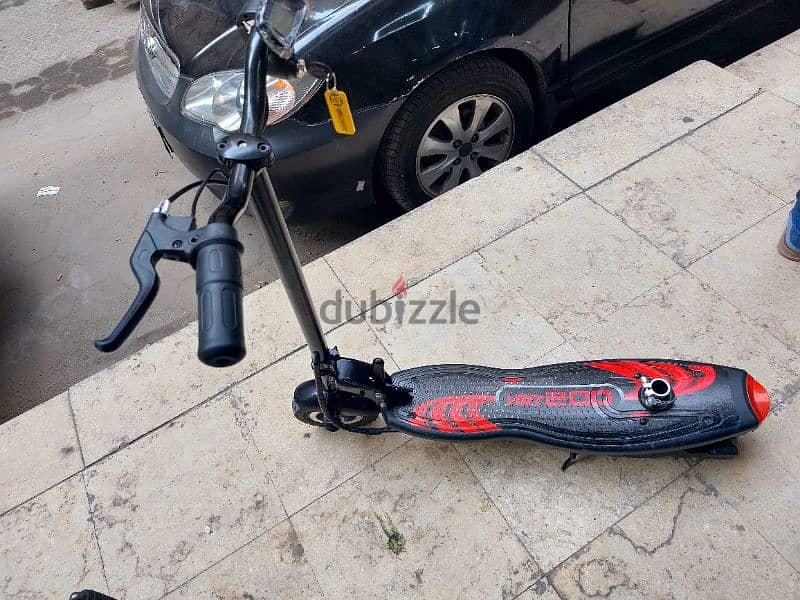 Charging Scooter With Seat 8