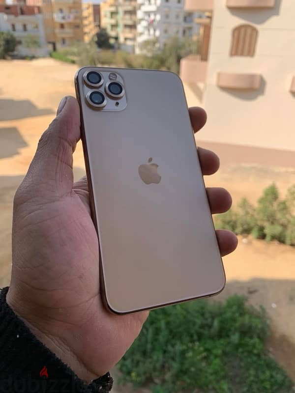 مطلوب 11 pro او pro max 1