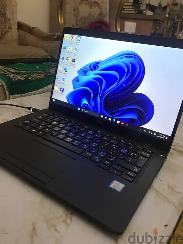 laptop dell lattiude 5300 3