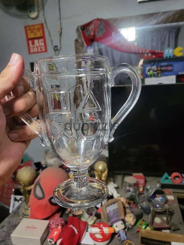 PS trophy glass 1