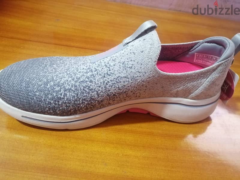 Skechers Air -Cooled Arch Fit 1