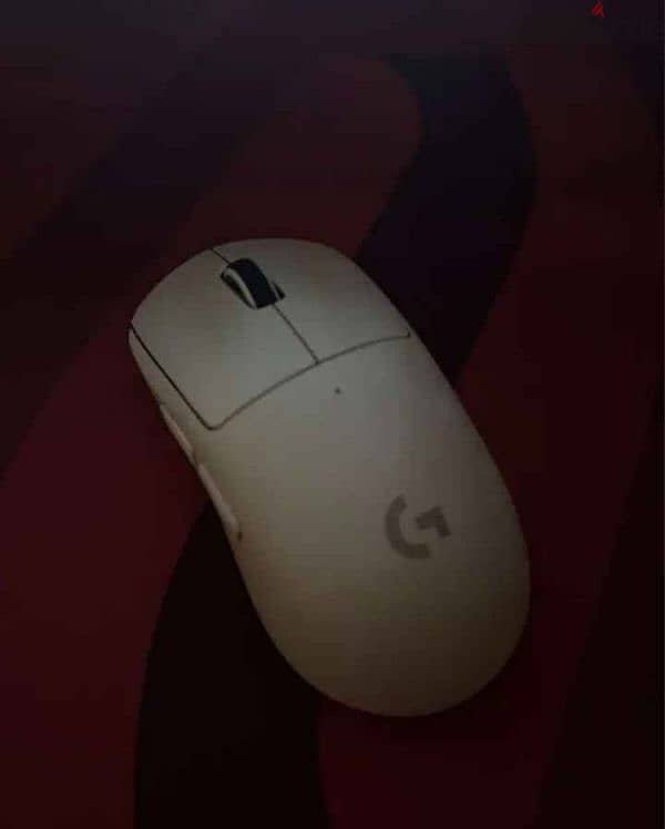 Logitech super light 2 gaming mouse 4