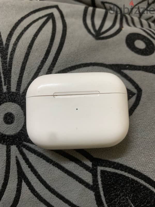 apple airpods pro used 2