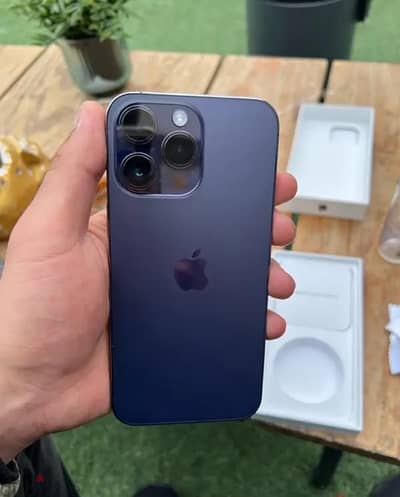 iPhone 14 Pro Max  وتر بروف يوجد مشكله في باغه الكاميرا بطاريه٨٨