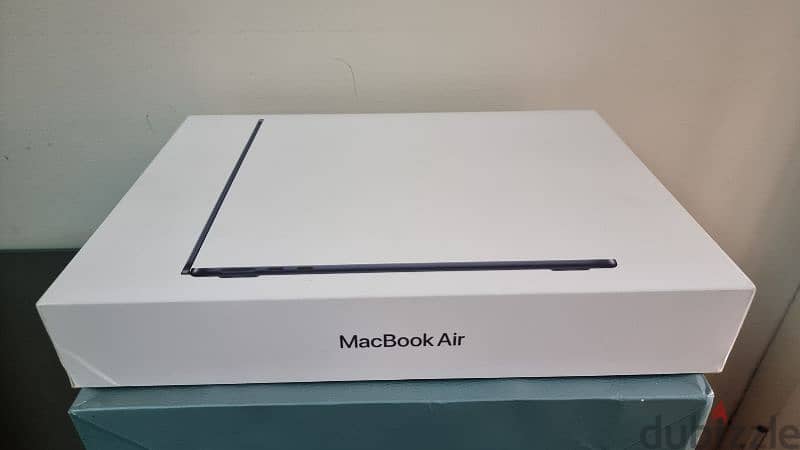 Mac book Air M3 New Sealed 1