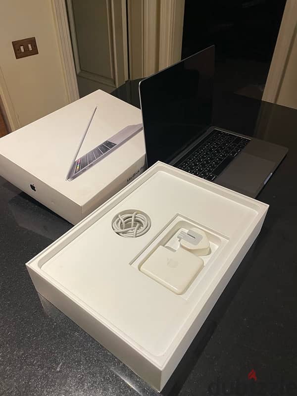 MacBook Pro 2019 - 13 inch 3