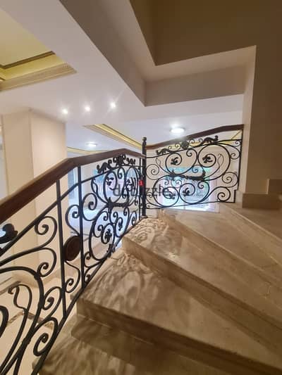 For rent . . townhouse villa in Katameya Palms compound New Cairo beside Concord Plaza Mall. . Gezira St.