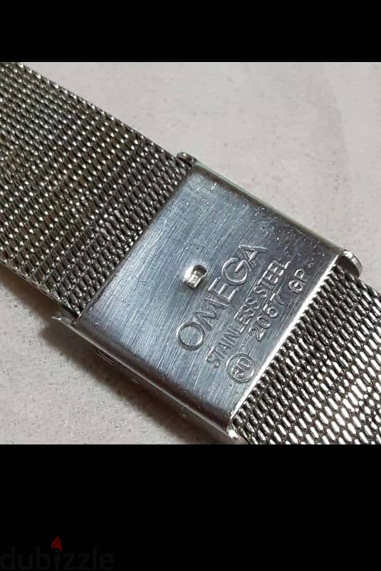 Omega watch Quartz 2