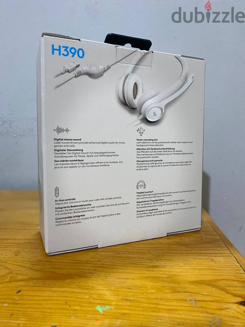 Logitech H390 Headset 1