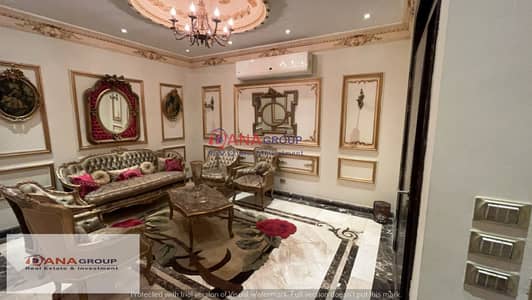 City Villa in Westown Beverly Hills Sheikh Zayed 3 floors with roof and garden, land area 200 m and Buildings 306 m and garden 105 m Selling in the ki