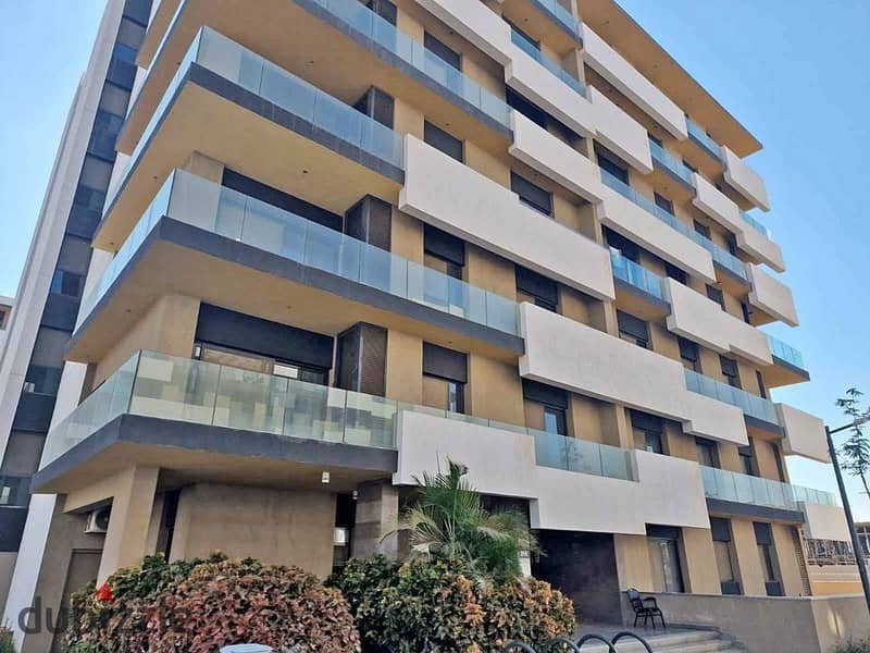 شقة للبيع متشطبة في الشروق بجوار المركز الطبي العالمي Apartment for sale, finished, in Shorouk, , a full-service compound 0