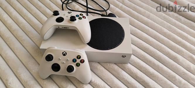 Xbox s series s   للبيع