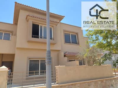 Ready to move Twin House 525m For Sale At Lowest Price In Market 4 Bedrooms Open View On Landscape And Very Close To The Clubhouse In Palm Hills