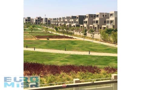 Apartment with Lowest Down payment in Palm Hills Compound , New Cairo