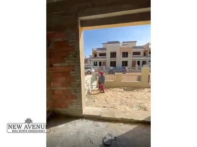 Delivered Town house middle 5 Bedrooms  4 Bathrooms  Living room   Maid's room with toilet  in Sarai Mostakbal City