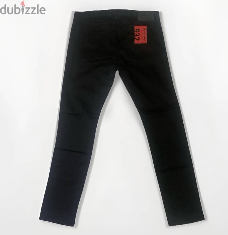 Hugo Black Jeans Size 32/34- بنطلون جينز هوجو أسود مقاس 32/34 1