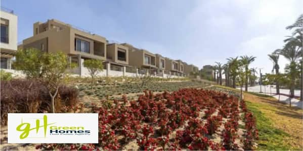 town house middle for sale at palm hills new cairo with lowest downpayment 7.000. 000