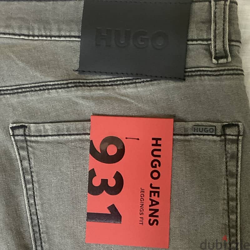 Hugo Light Grey Slim Jeans Size 35/32- بنطلون جينز هوجو سليم فيت 2