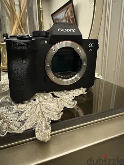 Camera Sony A7siii Full kit كسر زيرو معاها عدسه وشنطه وميموري