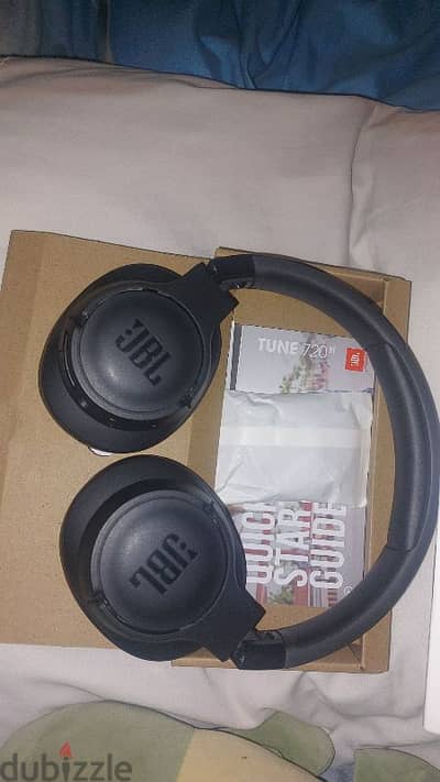 سماعةJBL 720BT استعمال خفيف جدا