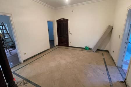 Administrative office for rent in Zizinia 180 m - direct tram. 30,000 EGP per month.