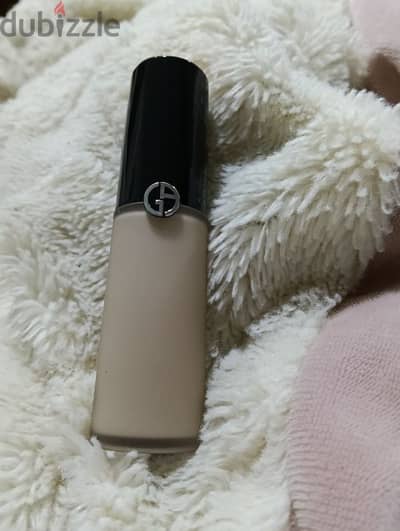 luminous silk concealer George Armani